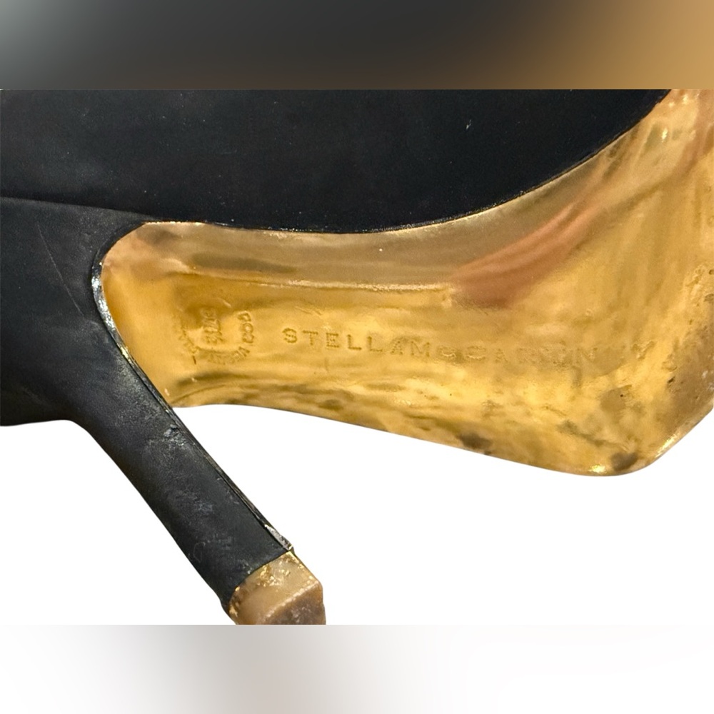 💎 Host Pick 💎Stella McCartney Elegant Black Heels with Gold Details - Picture 7 of 9